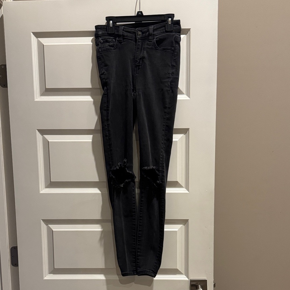 American Eagle Outfitters Black Distressed Skinny Jeans